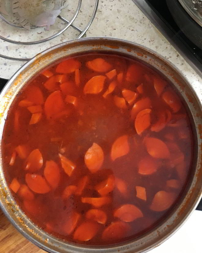 Рецепт солянки мясной с солеными огурцами