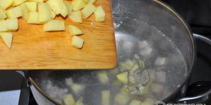 Шаг 2: солянки с фрикадельками и фасолью