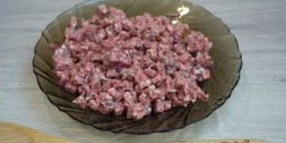 Шаг 4: солянки с колбасой