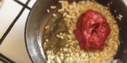 Шаг 4: солянки сборной мясной с колбасой