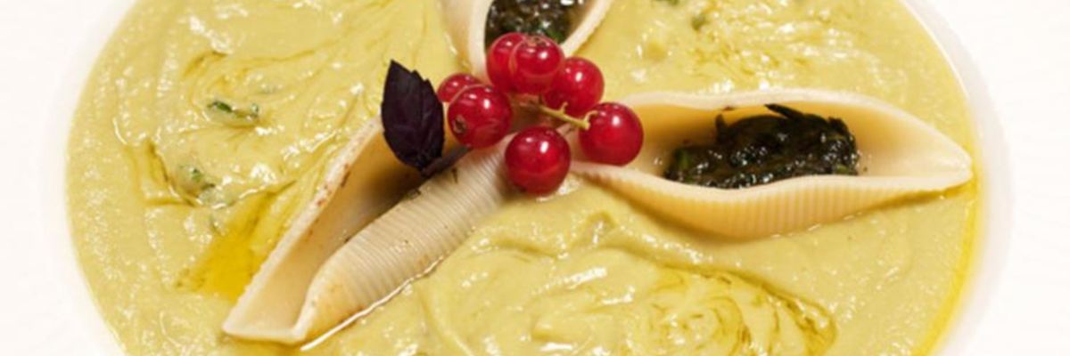 Рецепт Супа из авокадо с конкильони, фаршированными шпинатом