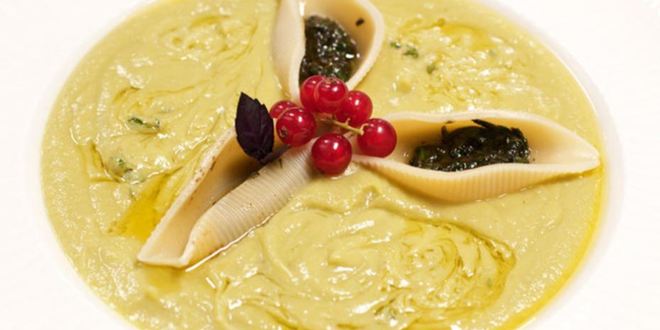 Рецепт Супа из авокадо с конкильони, фаршированными шпинатом