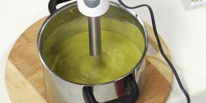 Шаг 3: супа из авокадо с конкильони, фаршированными шпинатом