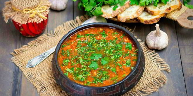 Рецепт Супа харчо из курицы классический с томатной пастой и кинзой