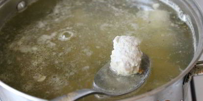 Шаг 2: супа-лапши с фрикадельками и яйцом