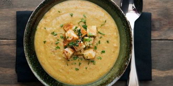 Рецепт горохового супа-пюре с сухариками