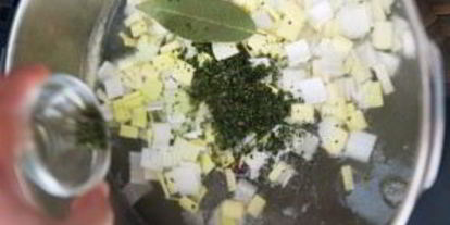 Шаг 3: горохового супа-пюре с сухариками