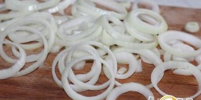 Шаг 6: супа пюре из горошка с хрустящим луком и паприкой