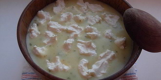 Рецепт супа-пюре из кабачка с творожным кремом