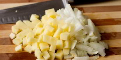 Шаг 2: супа-пюре из корневого сельдерея с голубым сыром