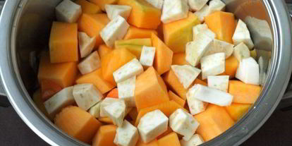 Шаг 1: супа-пюре из тыквы с сельдереем