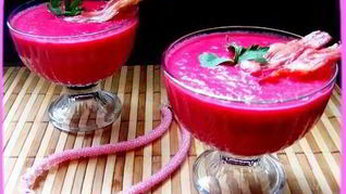 Рецепт Свекольного супа-пюре с яблоками и беконом