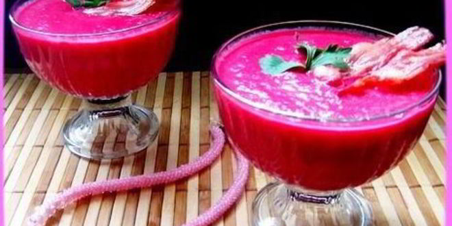 Рецепт Свекольного супа-пюре с яблоками и беконом