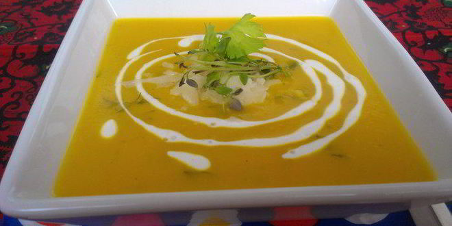 Рецепт Тыквенного супа-пюре Солнышко на блюде