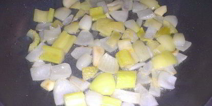 Шаг 2: тыквенного супа-пюре солнышко на блюде