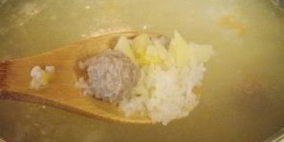 Шаг 5: супа с колобками из фарша