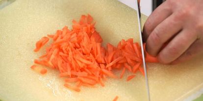 Шаг 1: супа с манными клецками