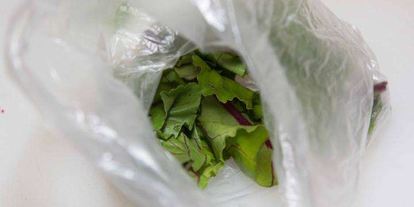 Шаг 2: свекольника холодного с ботвой