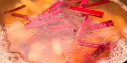 Шаг 5: свекольника холодного с ботвой