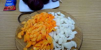 Шаг 3: свекольника с сосисками и сметаной