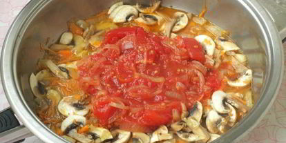 Шаг 4: свекольника со щавелем, фасолью и шампиньонами