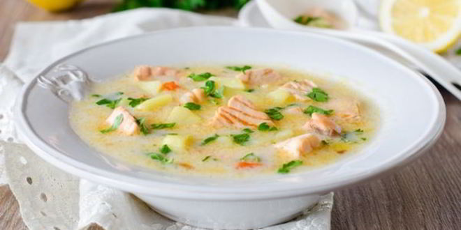 Рецепт легкого сырного супа с лососем