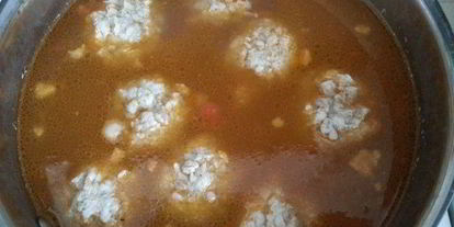 Шаг 4: сырно-чесночного суп с фрикадельками