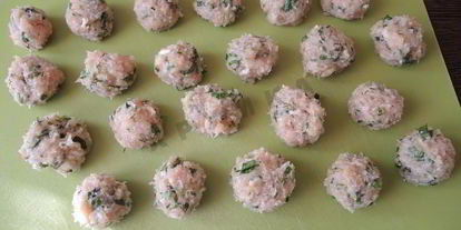 Шаг 8: сырного супа с куриными фрикадельками