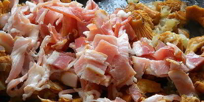 Шаг 2: сырного супа с лисичками и беконом