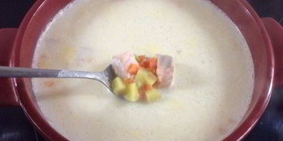 Шаг 6: сырного супа с семгой и креветками