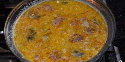 Шаг 7: сырного супа с шампиньонами и копченостями