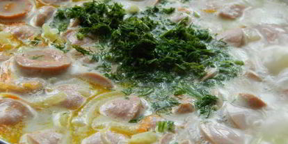 Шаг 8: сырного супа с сосисками