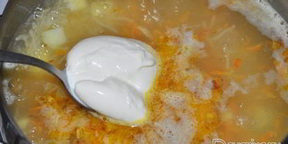 Шаг 2: сырного супа с вермишелью