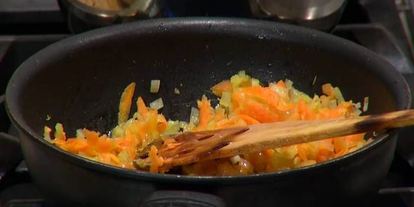 Шаг 6: тосканского супа из белой фасоли с чесночными гренками