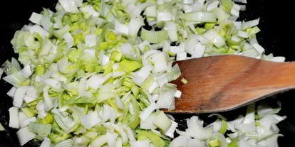 Шаг 1: тыквенного супа в горшочках с креветками под слоеными крышечками