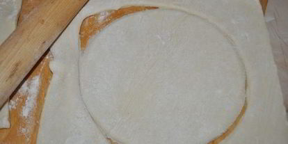 Шаг 5: тыквенного супа в горшочках с креветками под слоеными крышечками