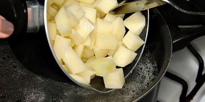 Шаг 2: острого рыбного супа — ухи с венгерским акцентом