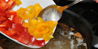 Шаг 4: острого рыбного супа — ухи с венгерским акцентом