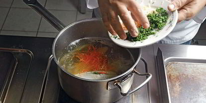 Шаг 6: ухи из сибаса