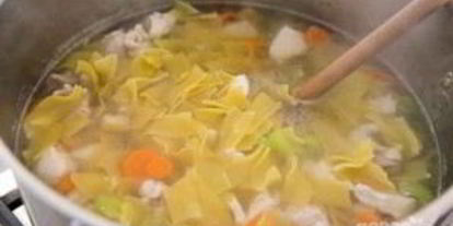Шаг 9: вкусного куриного супа с лапшой