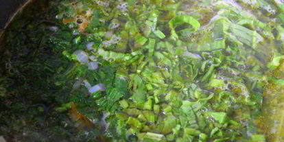 Шаг 4: зеленого супа из щавеля и крапивы