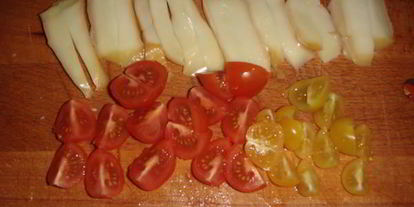 Шаг 2: блинов с копченым кальмаром и овощами