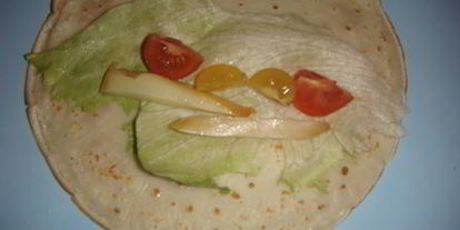 Шаг 3: блинов с копченым кальмаром и овощами