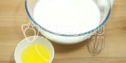 Шаг 1: блинов с курицей и морковью по-корейски