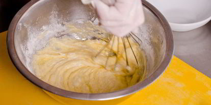 Шаг 2: блинов с творогом и фруктами