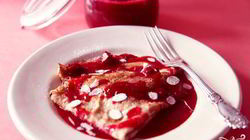 Рецепт Блинов с вишневым соусом