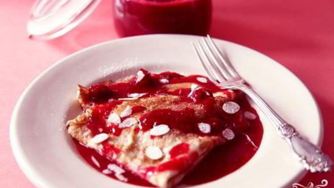 Рецепт Блинов с вишневым соусом