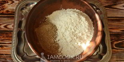 Шаг 5: тонких блинов с дырочками на сметане