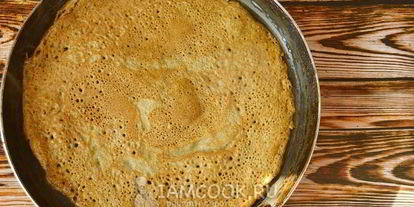 Шаг 13: тонких блинов с дырочками на сметане