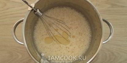 Шаг 6: тонких блинов с дырочками на сыворотке